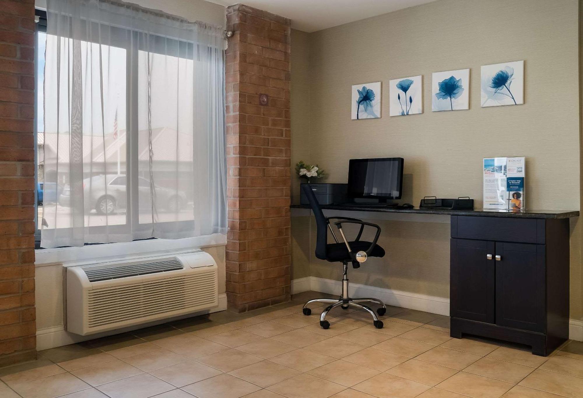 Quality Inn Grand Blanc - Flint South Dış mekan fotoğraf